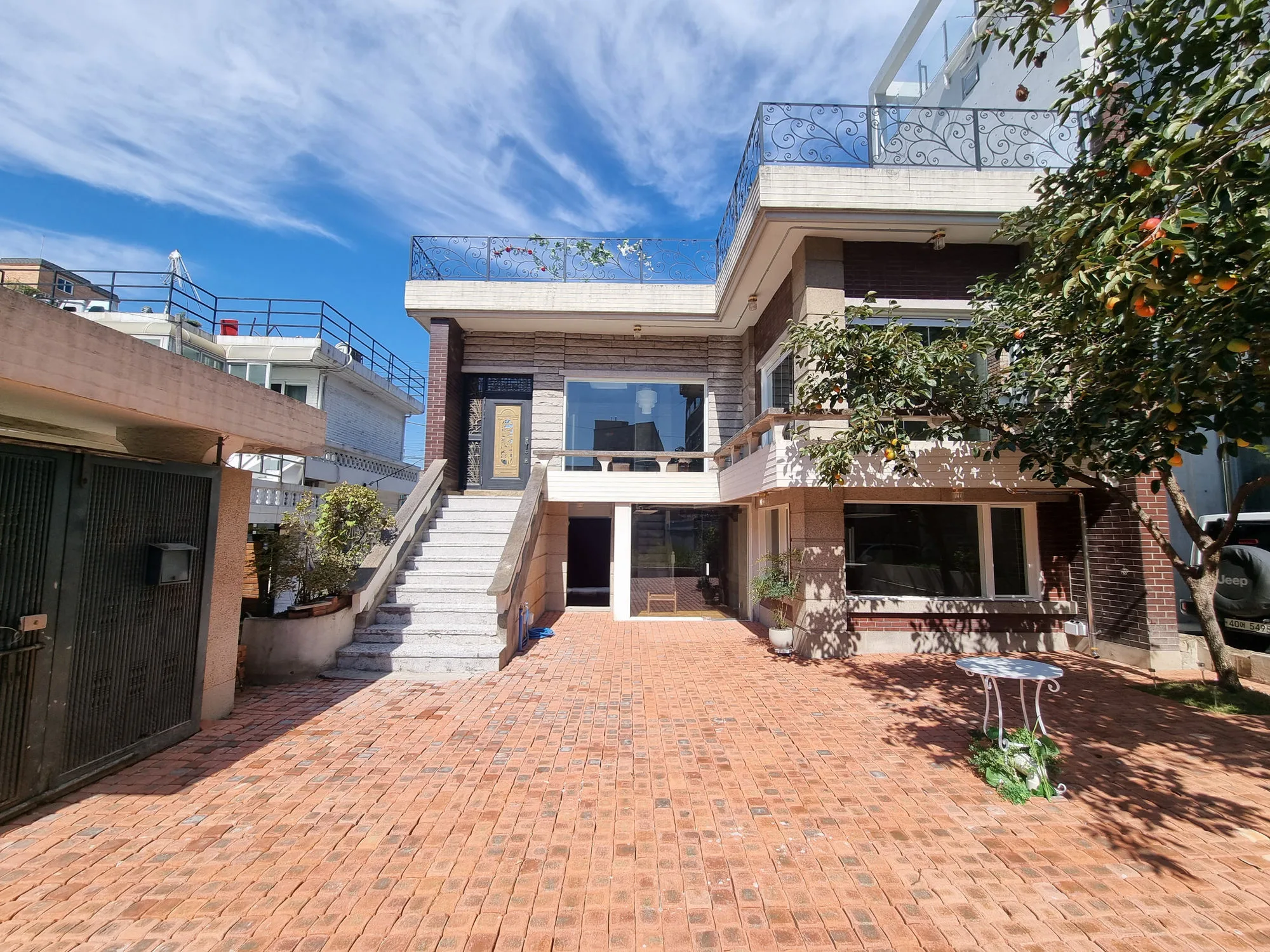 Facade Studio 1