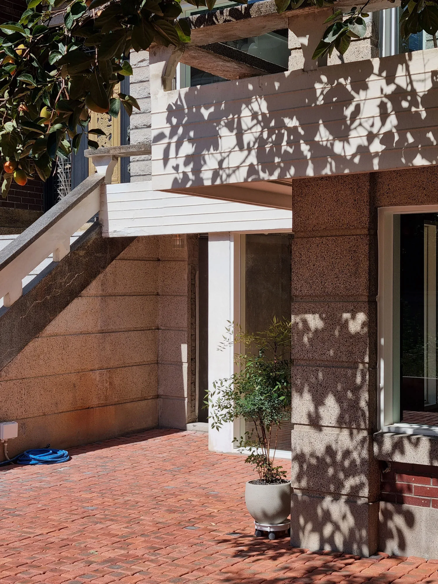 Facade Studio 14