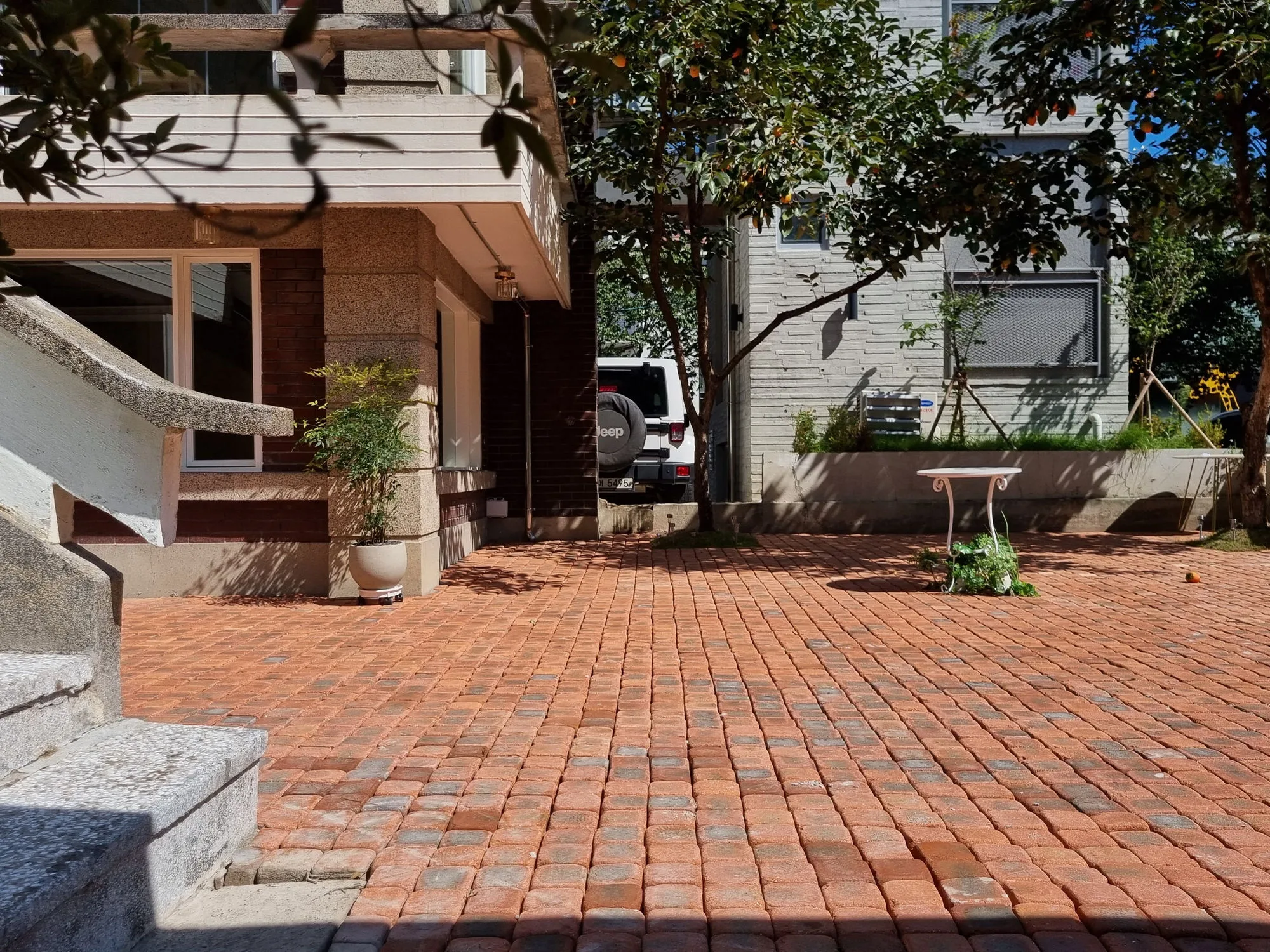 Facade Studio 15