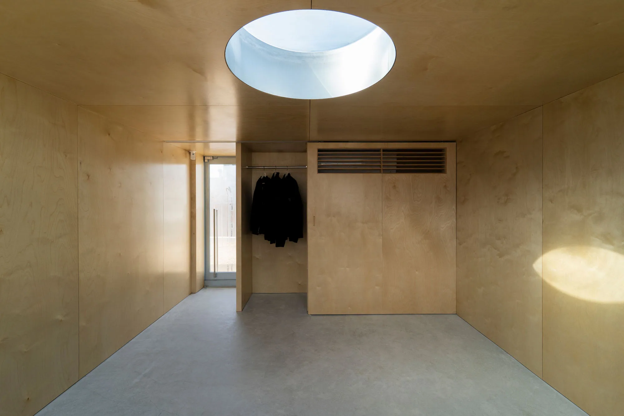 Hongdam Space 12