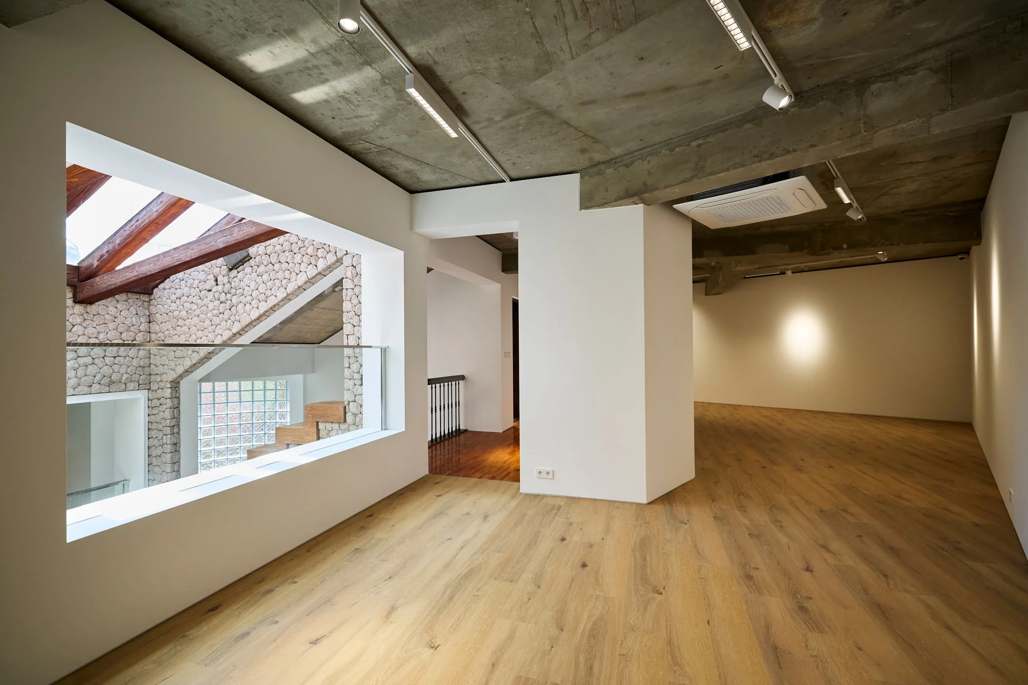 Frieze House 6