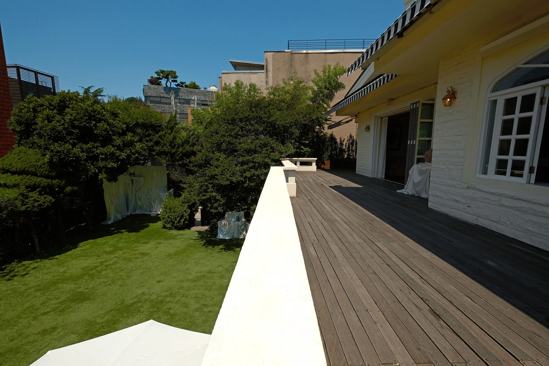 Tilted House 21