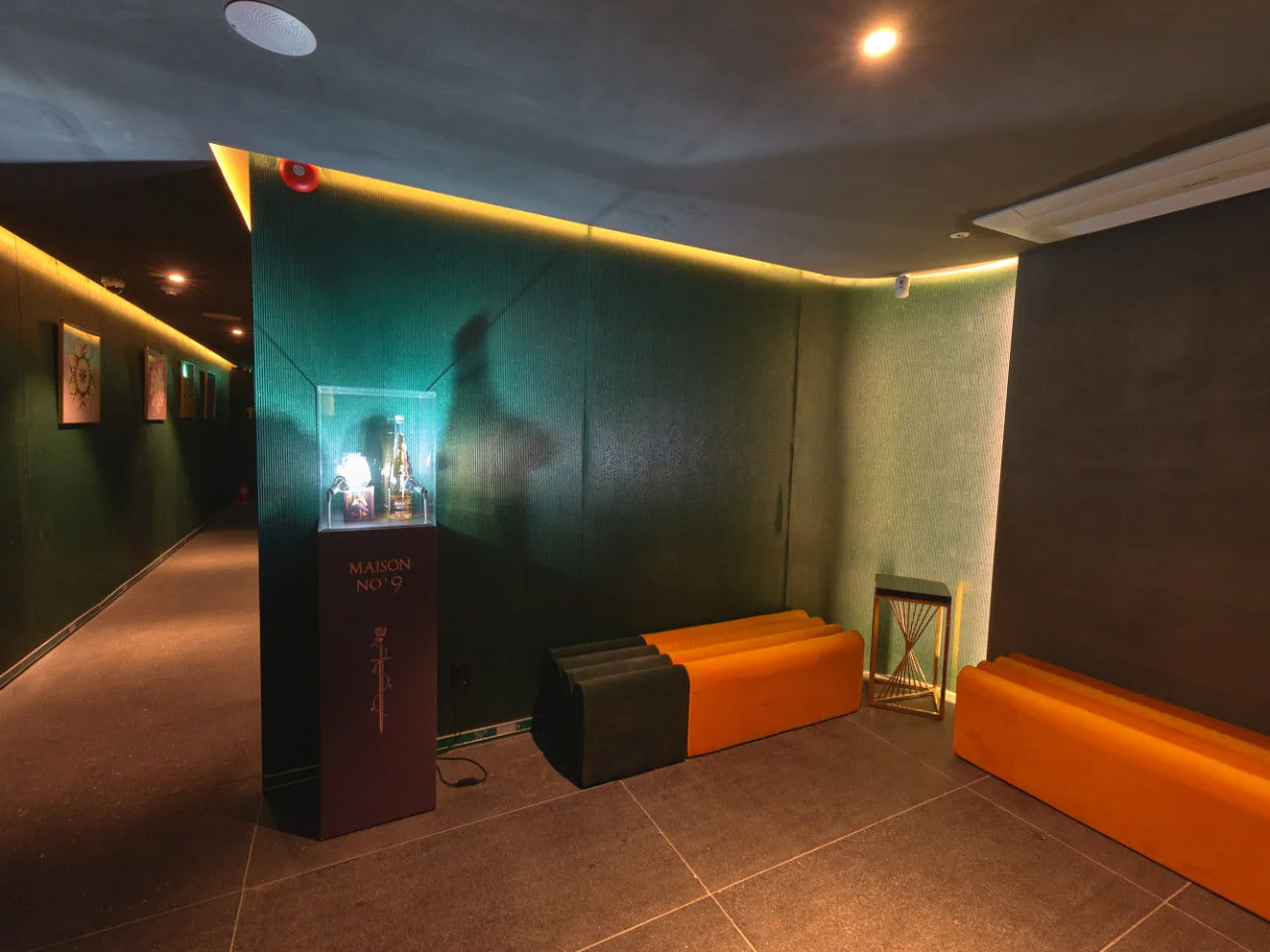 WHW Lounge 10